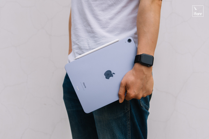 「首发」新 iPad Air 体验：标配满血版的 M1，是苹果最大的杀手锏