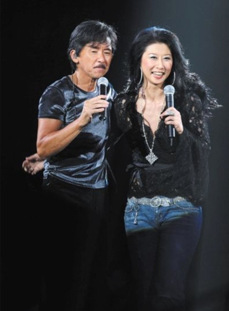 60岁叶倩文和林子祥同框出镜,结婚26年无话不谈,6年前已分房睡