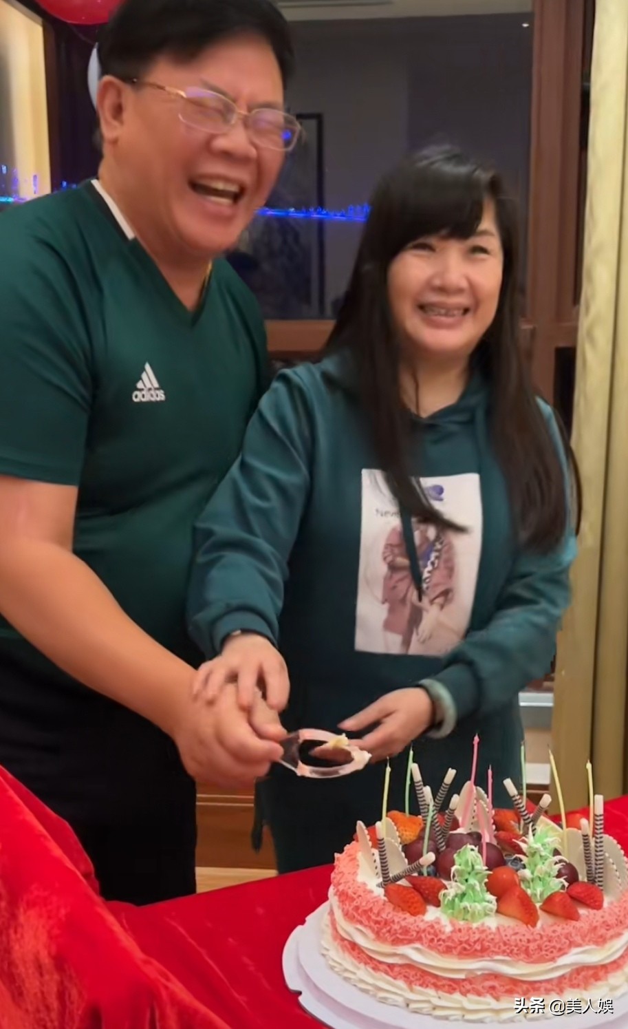 只有情永在歌词的含义 _飞翔号