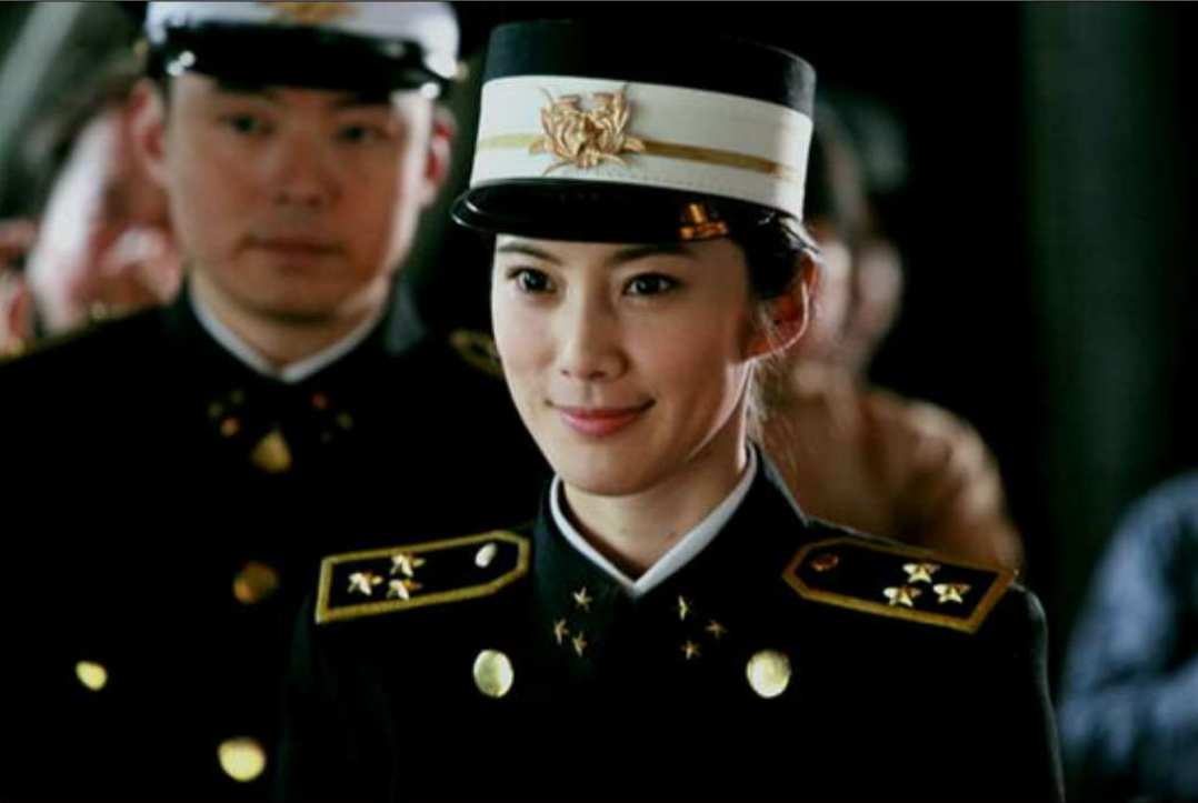 里聪慧多情战地医生的"惠文"一角开始;实际上还有一个女演员的名字