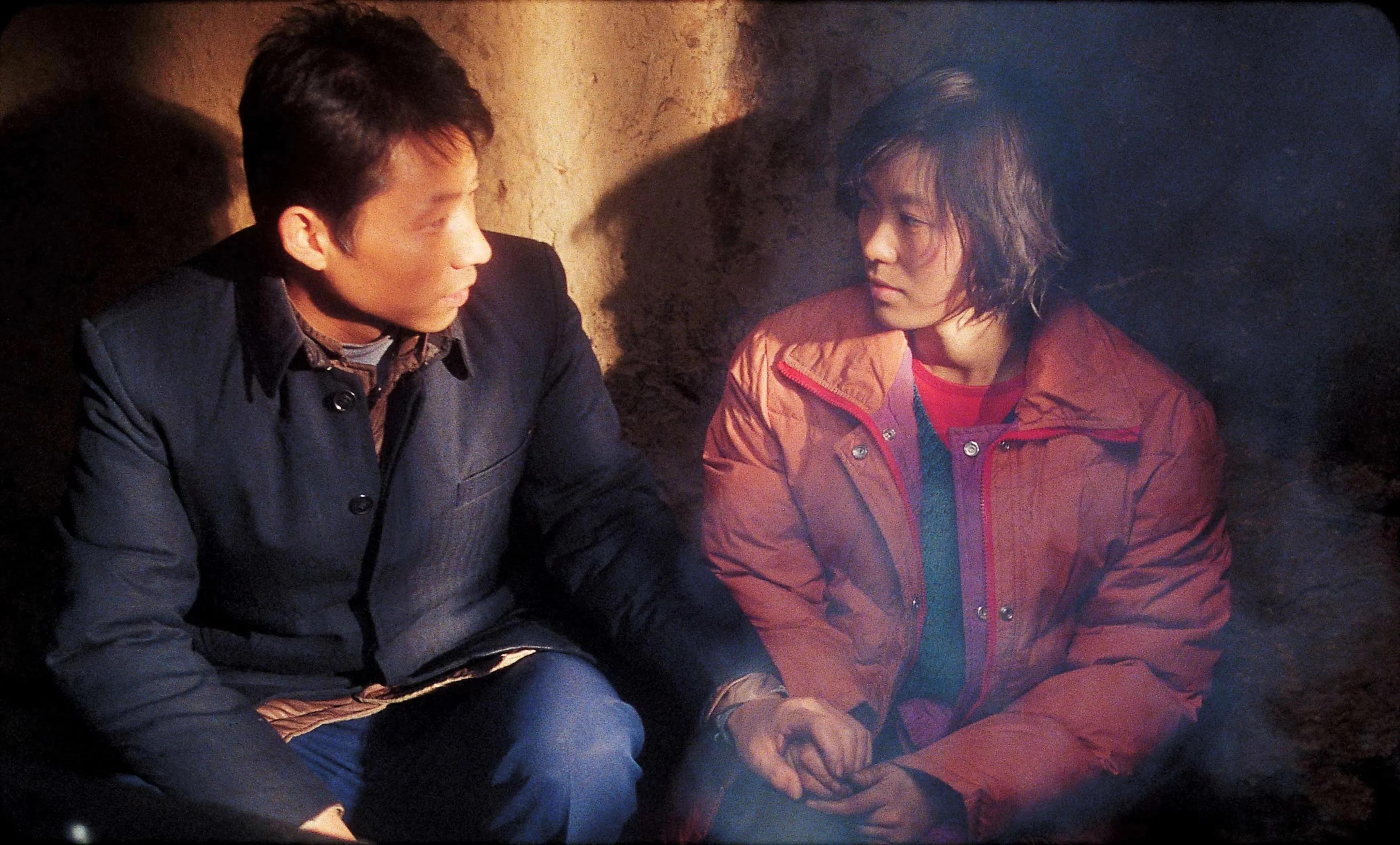 电影《盲山》:真实事件改编,被拐到大山,女大学生的悲惨命运