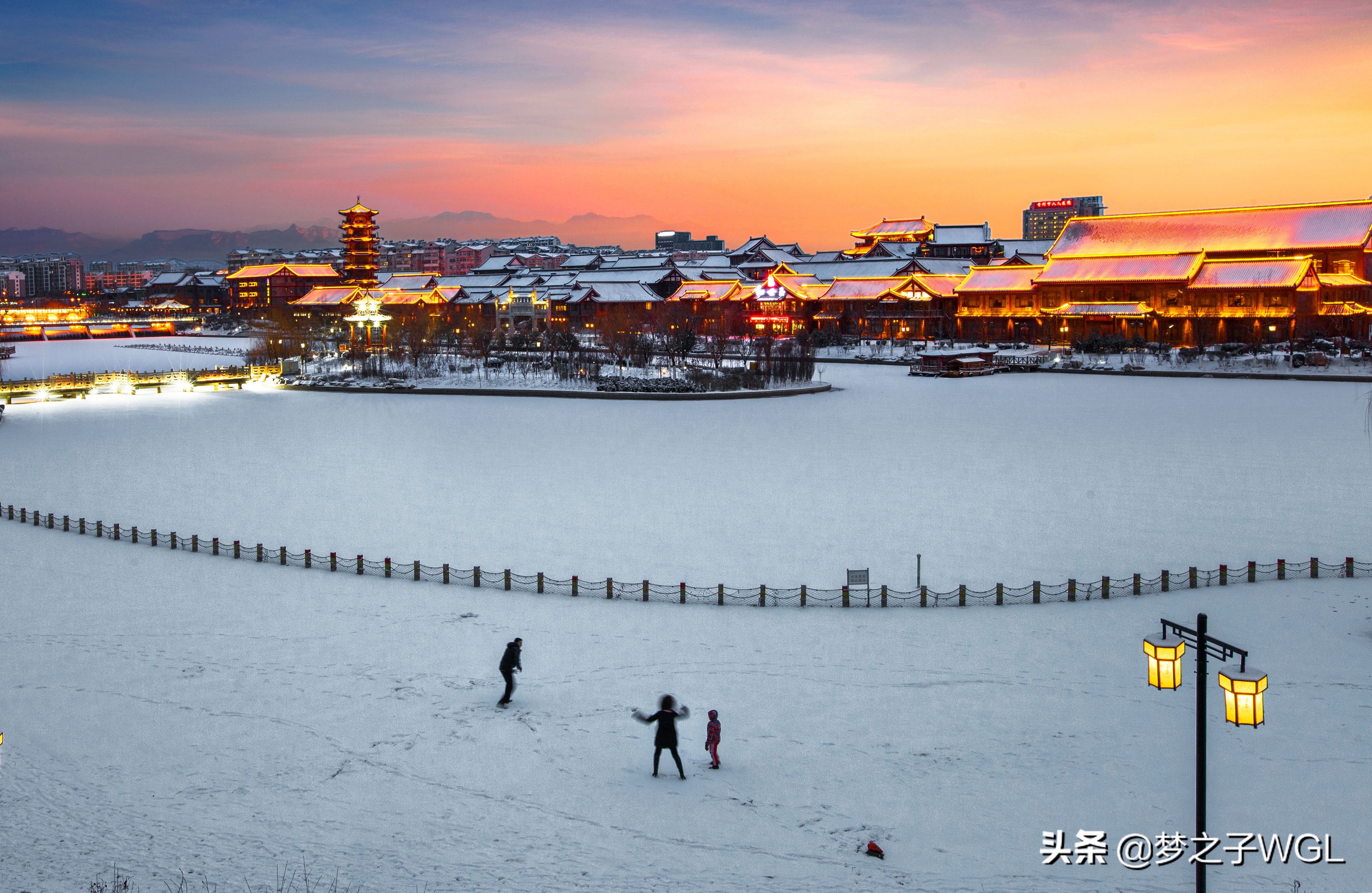 赏一场飘雪，念一座古城