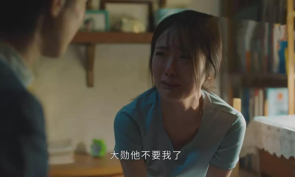 何幸运婚礼被醉汉侮辱，职场又遇潜规则，农村女大学生前路有多难