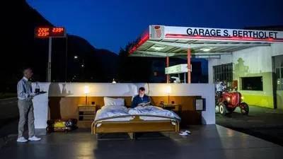 瑞士零星级旅馆将开幕，露宿街头一晚要2千，故意让人睡不着