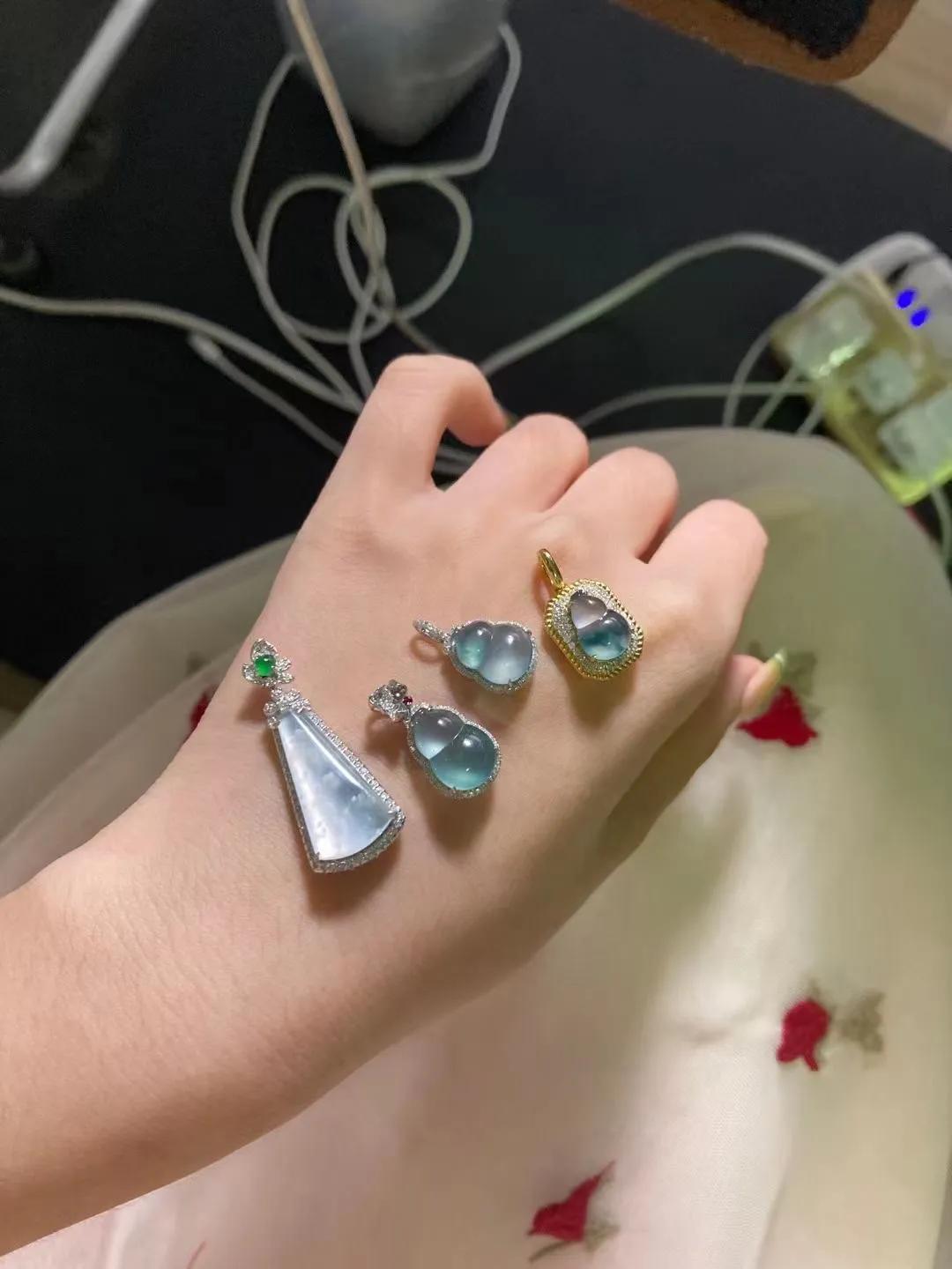 分享一組精美的鎖骨鏈吊墜