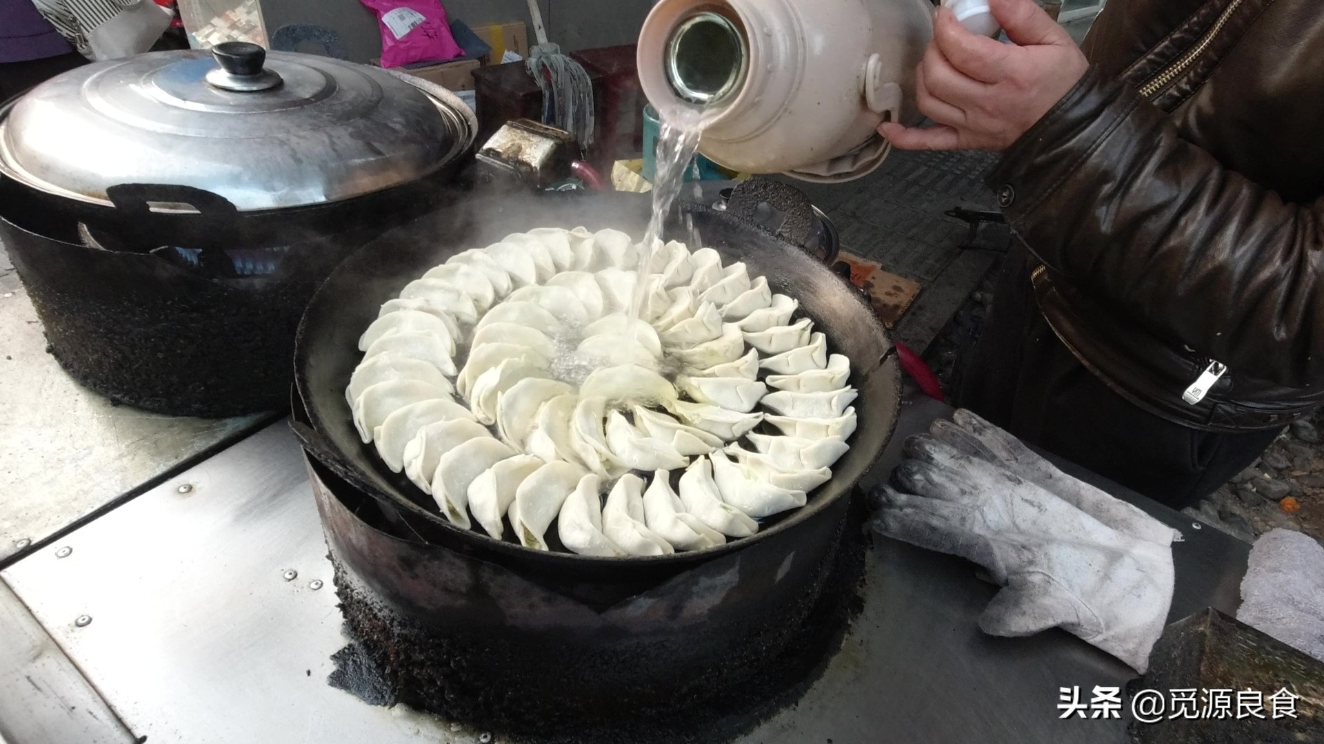 来武汉旅游，汉口这边的深夜美食推荐，这5家夜宵小吃店好吃不贵