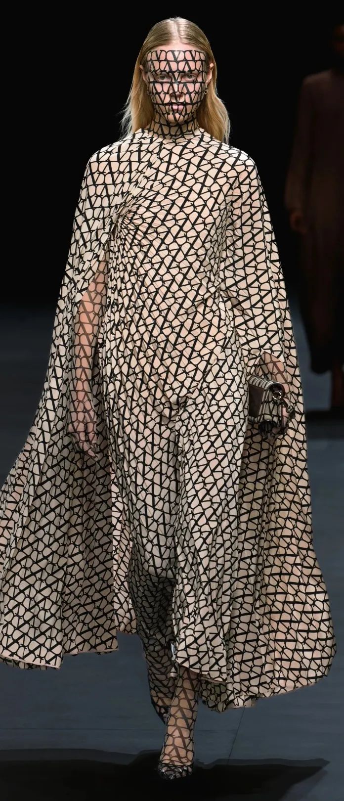 法国巴黎时装透露服装展(巴黎时装周的9天,好像过了半个多世纪)