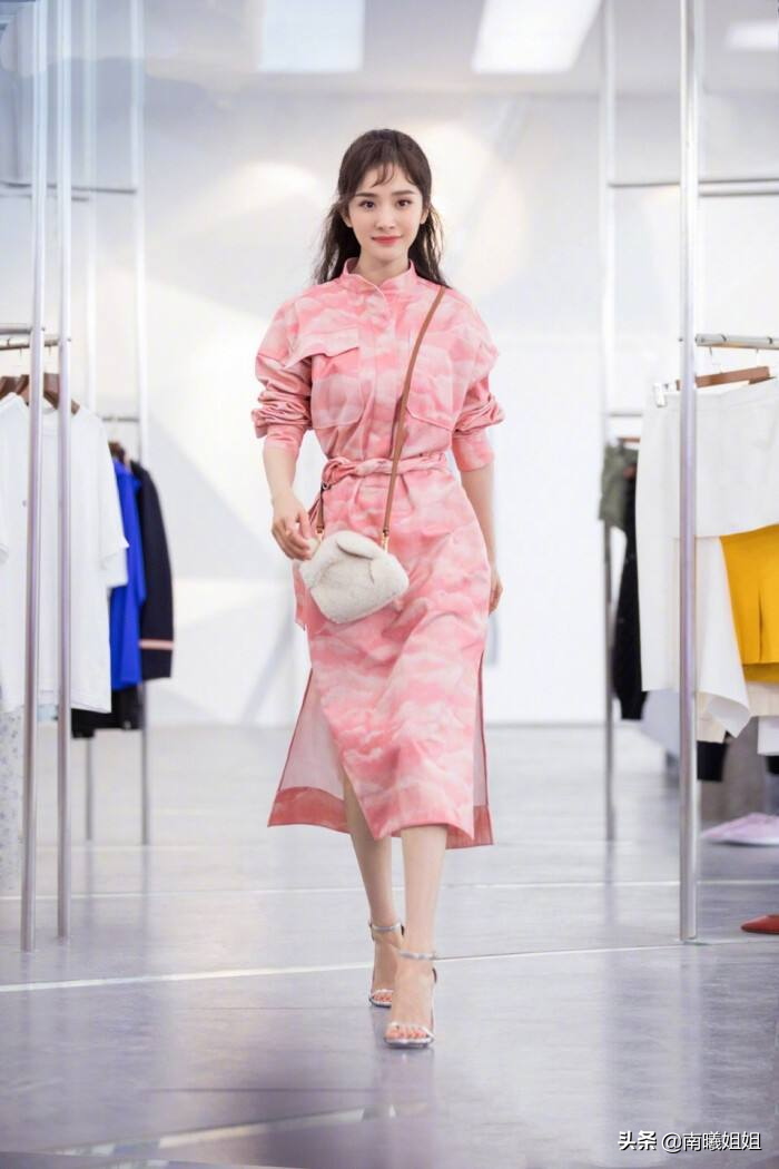 “有氣質(zhì)”和“沒(méi)氣質(zhì)”的女人，主要區(qū)別在這4點(diǎn)，一眼就能看出