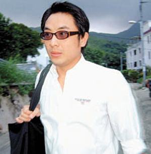 21年前，曾志伟深夜遭5名大汉殴打，背后的真相远比你想得还复杂