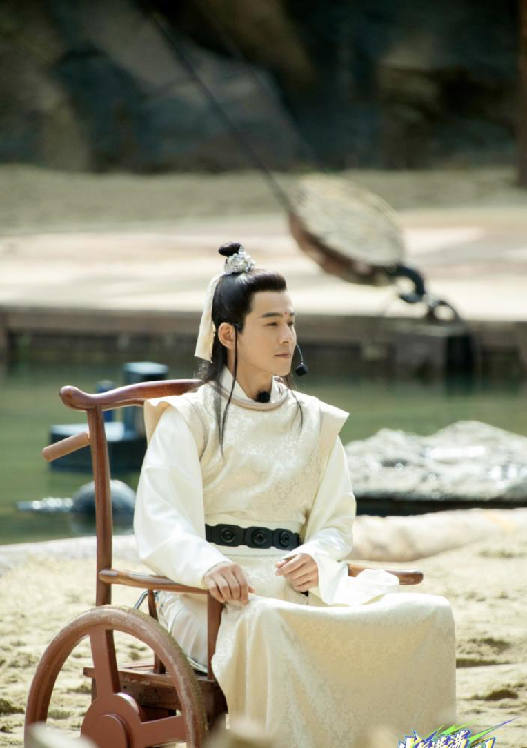 硬扮当年角色，好好的经典被自己一手毁掉，我想关掉电视机