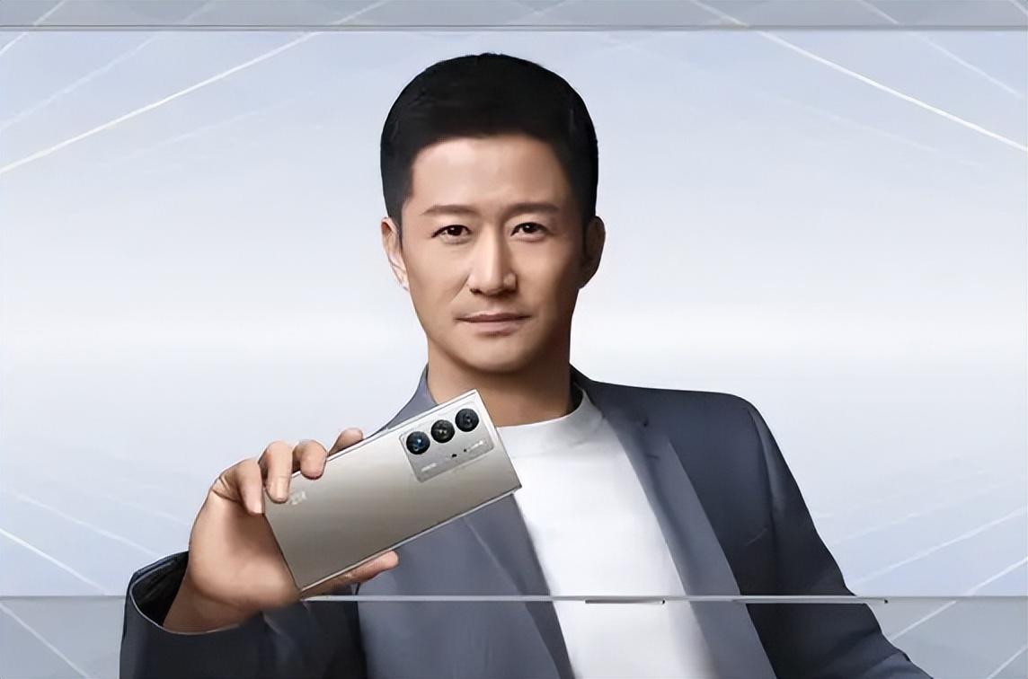 吴京未受iphone事件影响,继续为国产手机代言,消费者表示不想用
