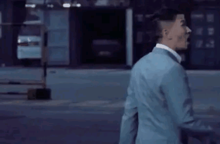 女同事发来消息，我一直没看明白，她说：你试试反过来念