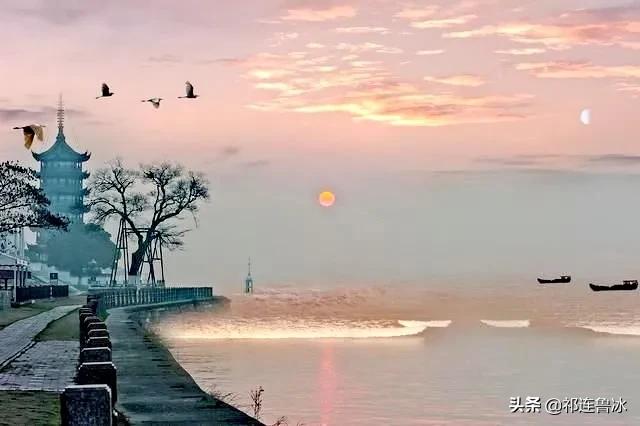 春花秋月，往事知多少？世事多变，人生无常，做一个平常快乐的人