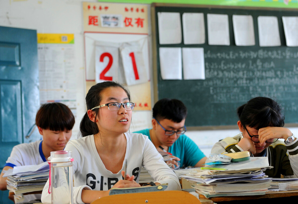 北京大学被挖“墙脚”！顶尖教授屈身跳槽，山西大学官方发布喜报