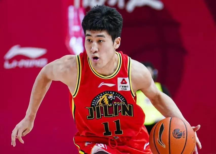 cba吉林隊代懷博是哪里人（CBA吉林注冊15名球員，姜宇星B類，代懷博D類，姜偉澤延期注冊）