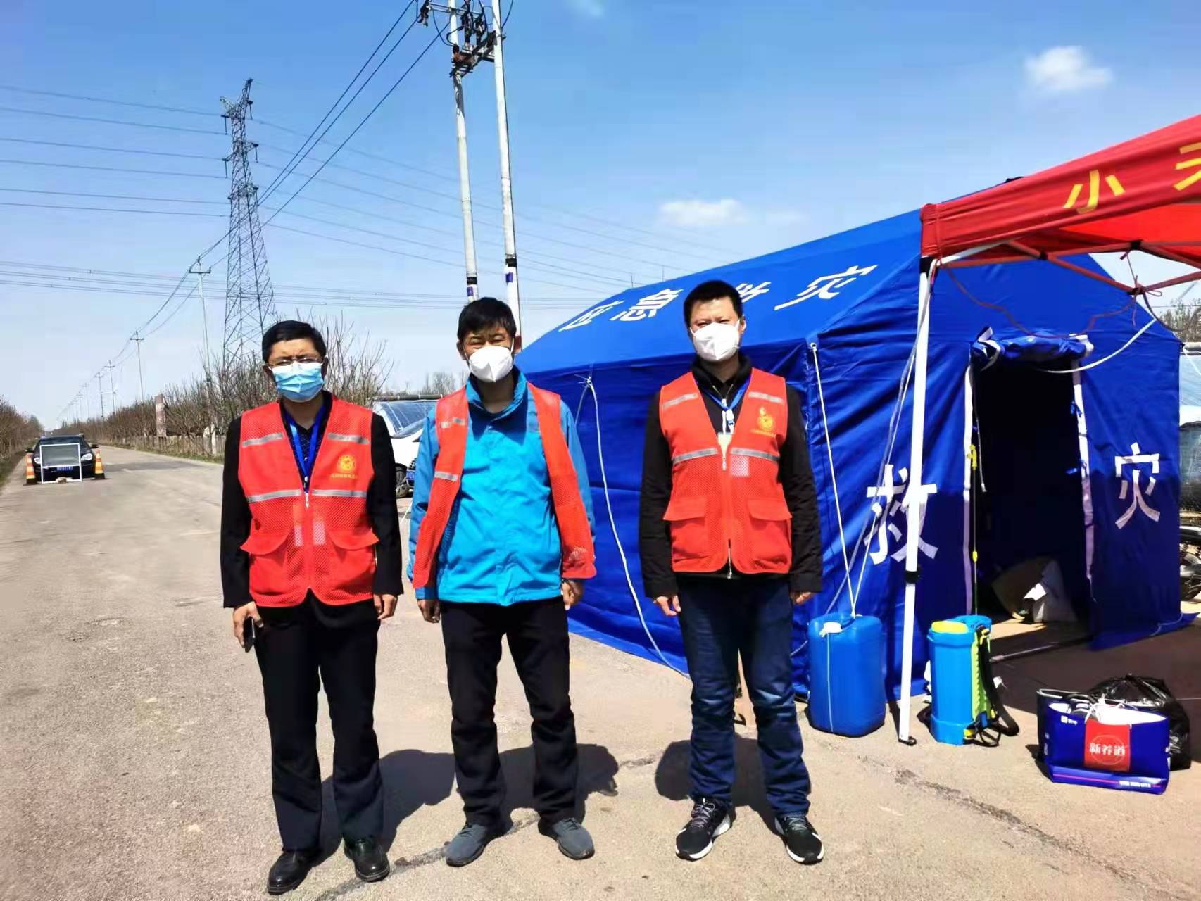 一个角色转变、两天创出队歌、三天一箱汽油、每天徒步四万