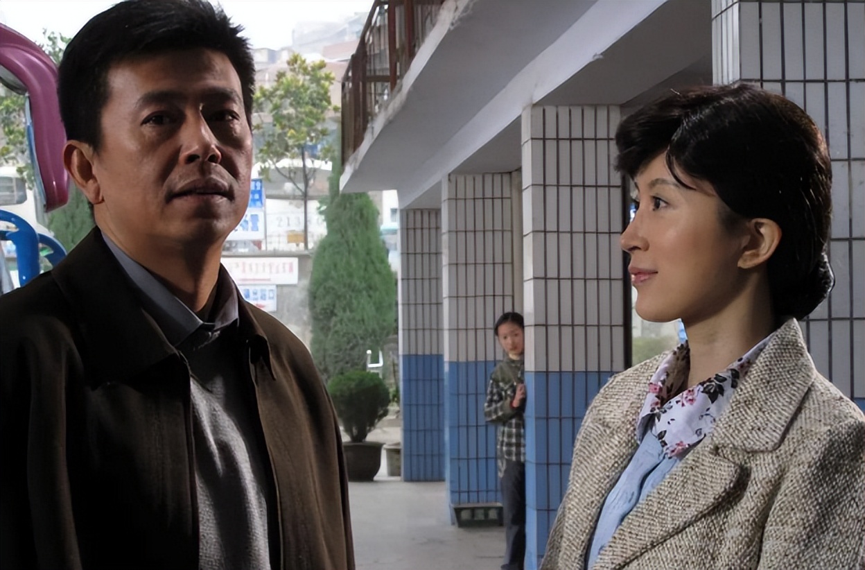 著名演员江柏萱:不顾家人反对娶单亲妈妈为妻恩爱25年,55岁翻红