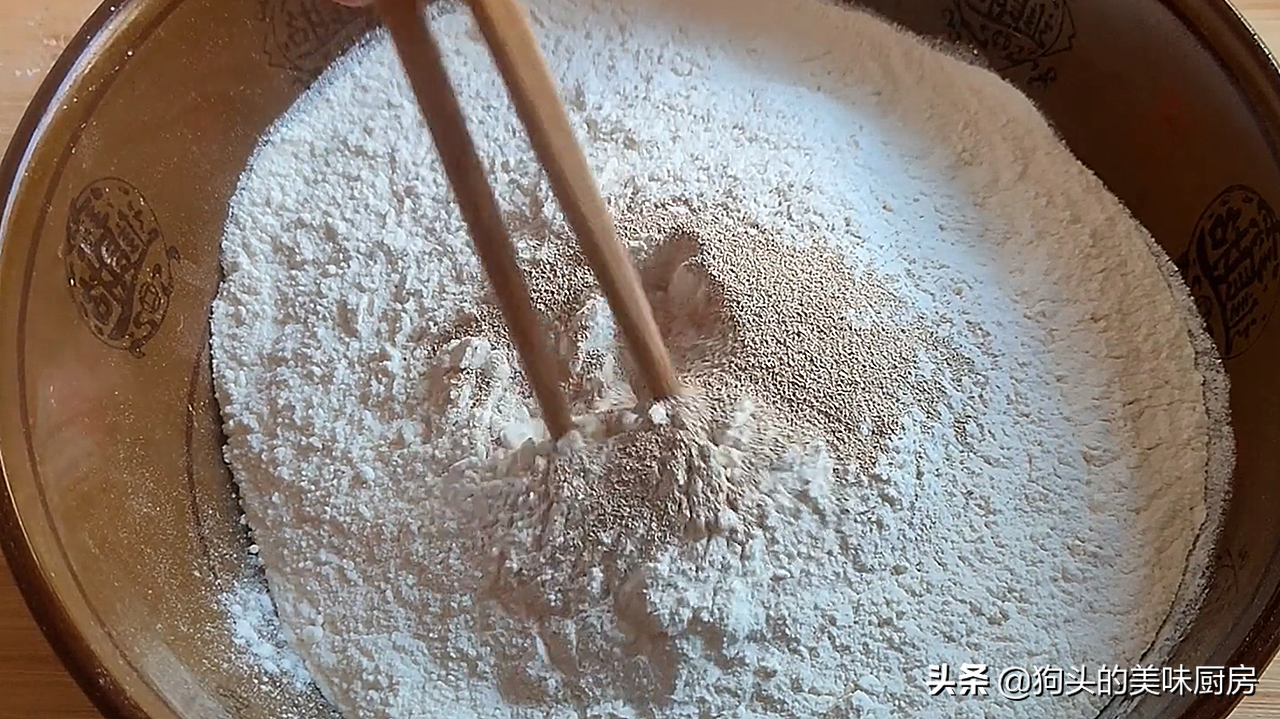 玉米粉怎么做饼（无糖少油的玉米发面饼制作教程）