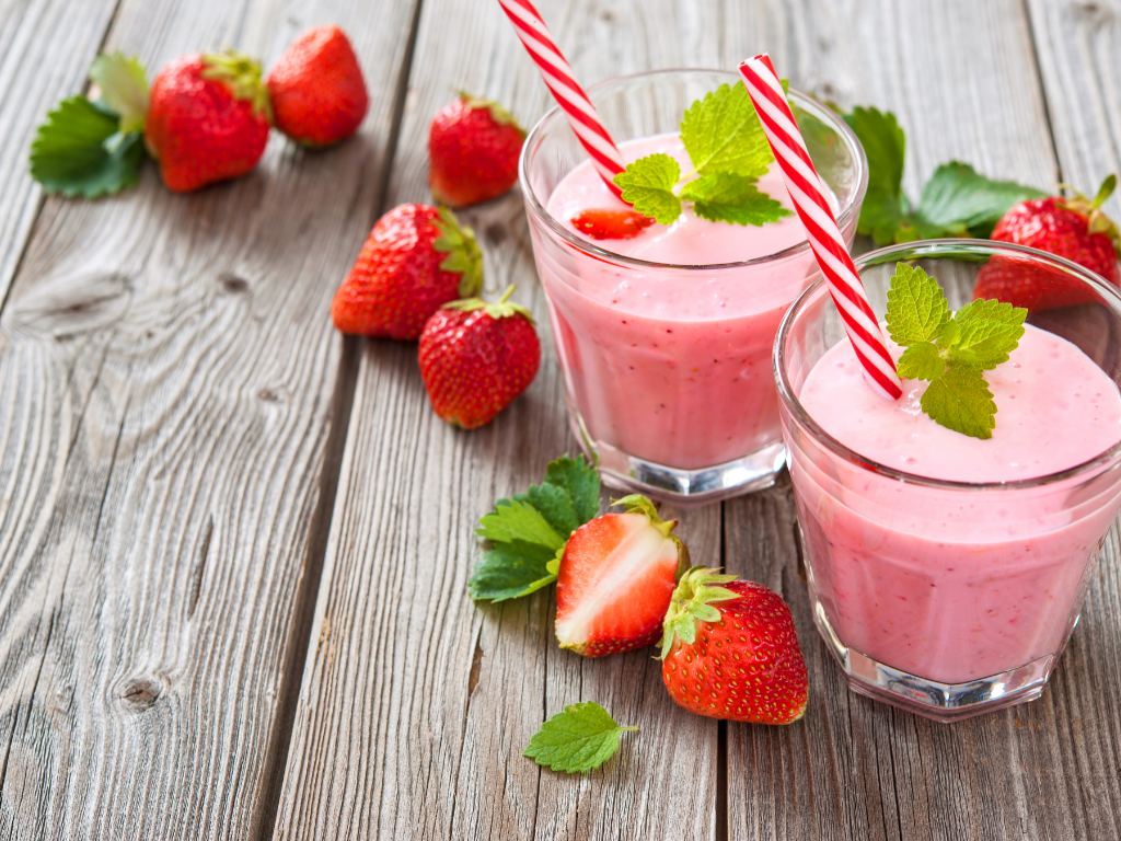草莓酸奶饮料真的有草莓吗？