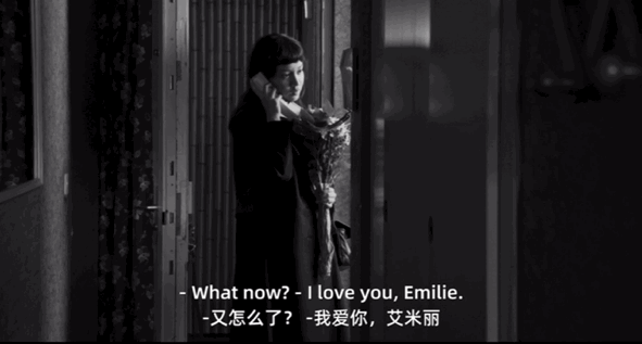 她刚出道，就刷新了华人女星尺度