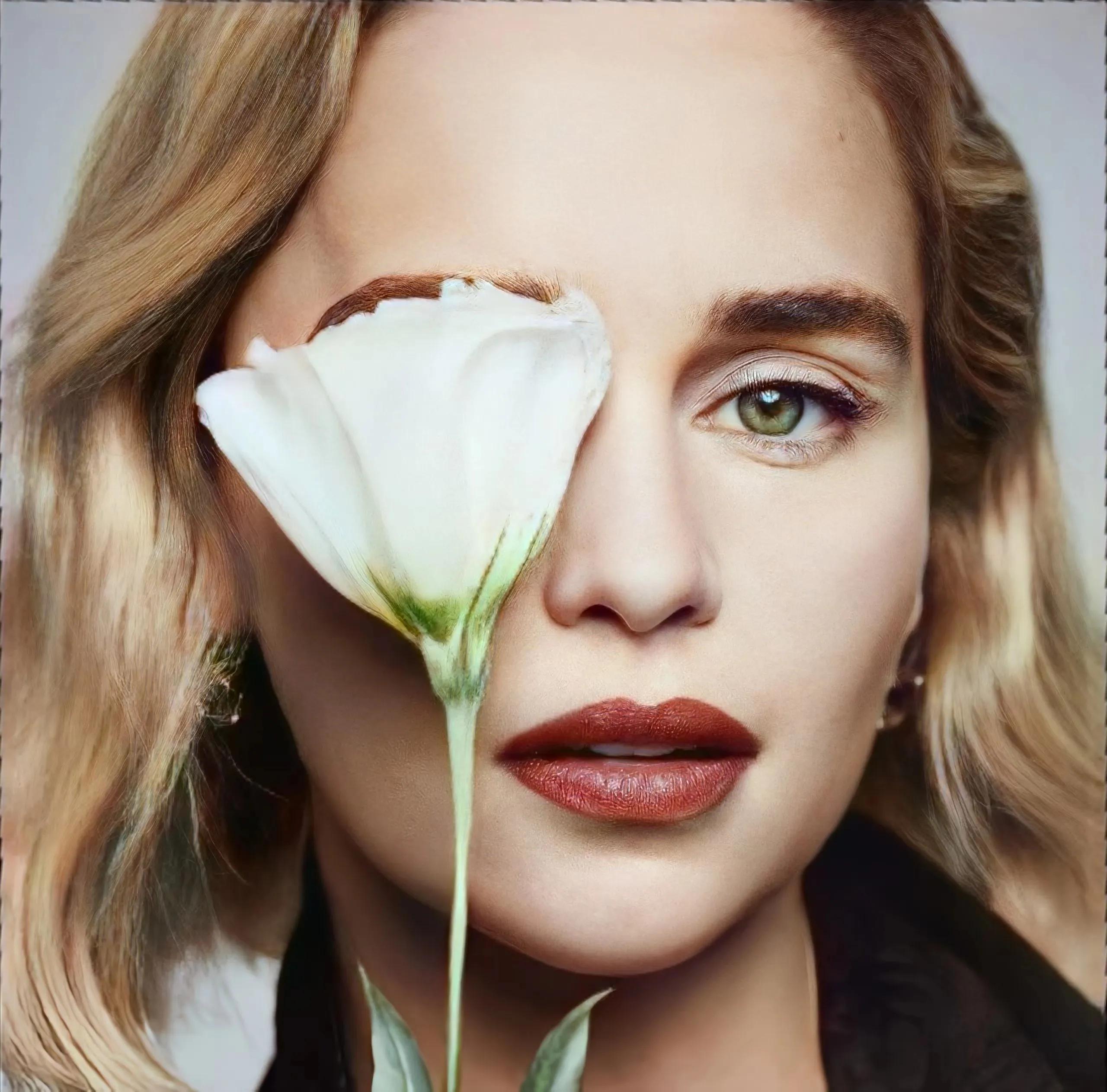 她曾因裸戏而崩溃大哭，也是让无数人喜爱的艾米莉亚•克拉克