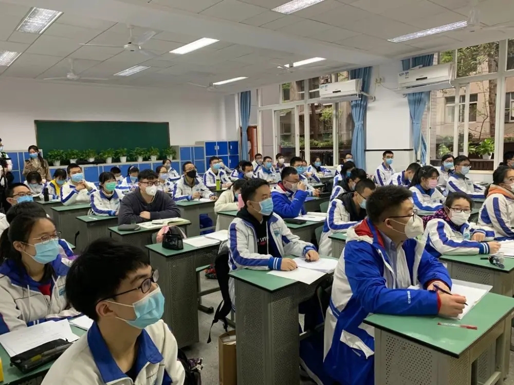 2022年高考时间敲定，个别地区向后延迟一个月，考生该怎么复习？