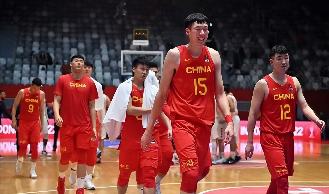 亚洲篮球为什么水平很低(中国男篮为何越来越差？资深专家列出八大症结，矛头直指篮协)