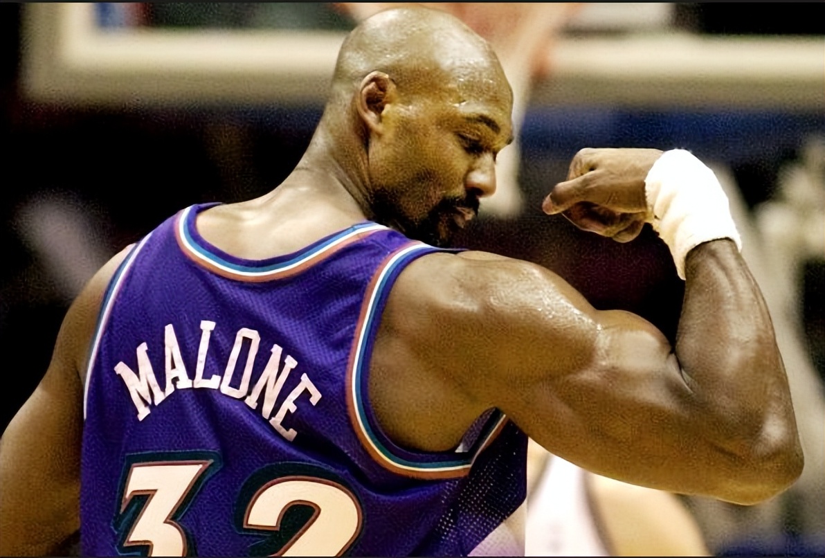 为什么以前nba球衣紧身（你没有看错！NBA真有5人把球衣穿成了“紧身衣”锡安上榜）