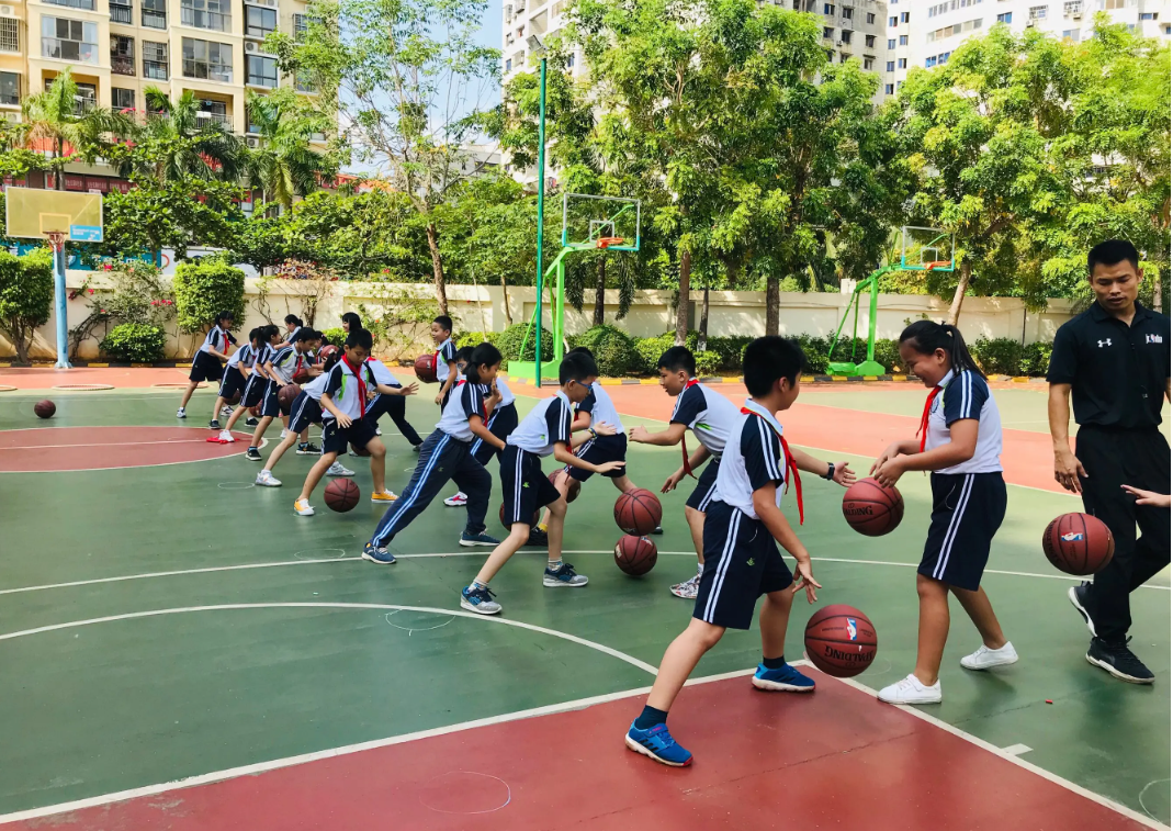 儿童篮球训练基础运球（中考体育攻略丨篮球运球的训练方法与技巧）