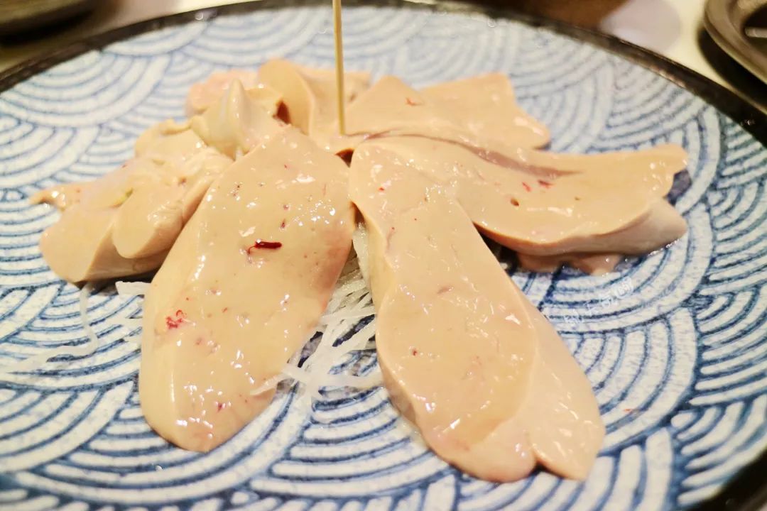 厦门首家潮汕卤水火锅，烫鹅肝海鲜味道好，人均120吃出500的感觉