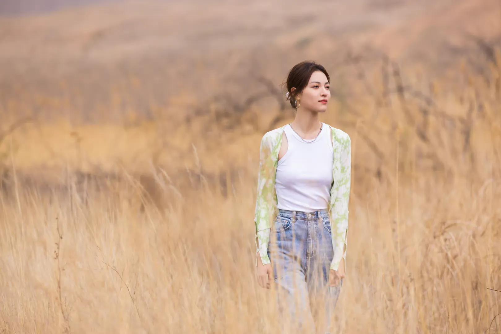 钟楚曦近期穿搭