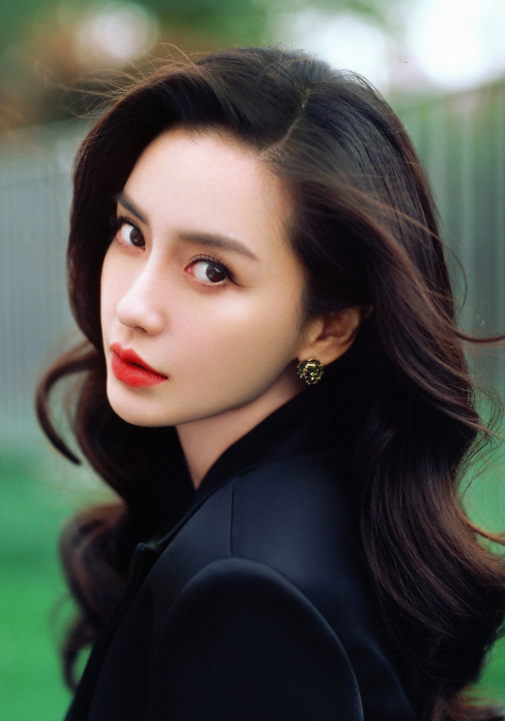 2022年,官方叫停演员天价片酬,这8位被上榜的女明星怕了吗?