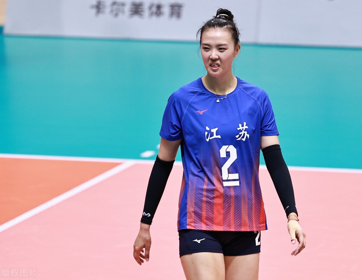 女排是否还存夺冠希望（张常宁接近退役？知名解说员爆猛料，中国女排损失巨大，球迷遗憾）