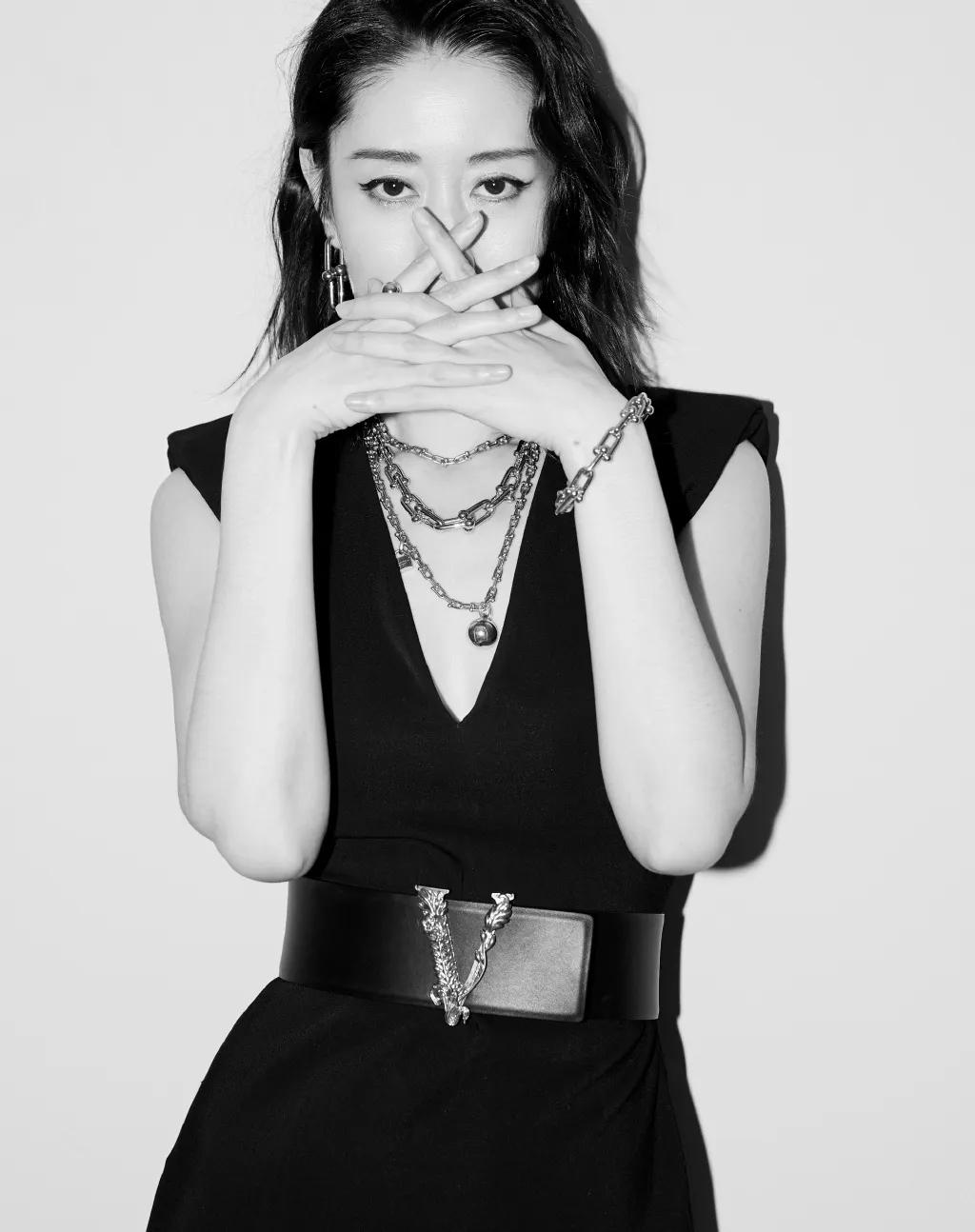 山东实力派美女演员刘敏涛 霸气御姐 身材傲人