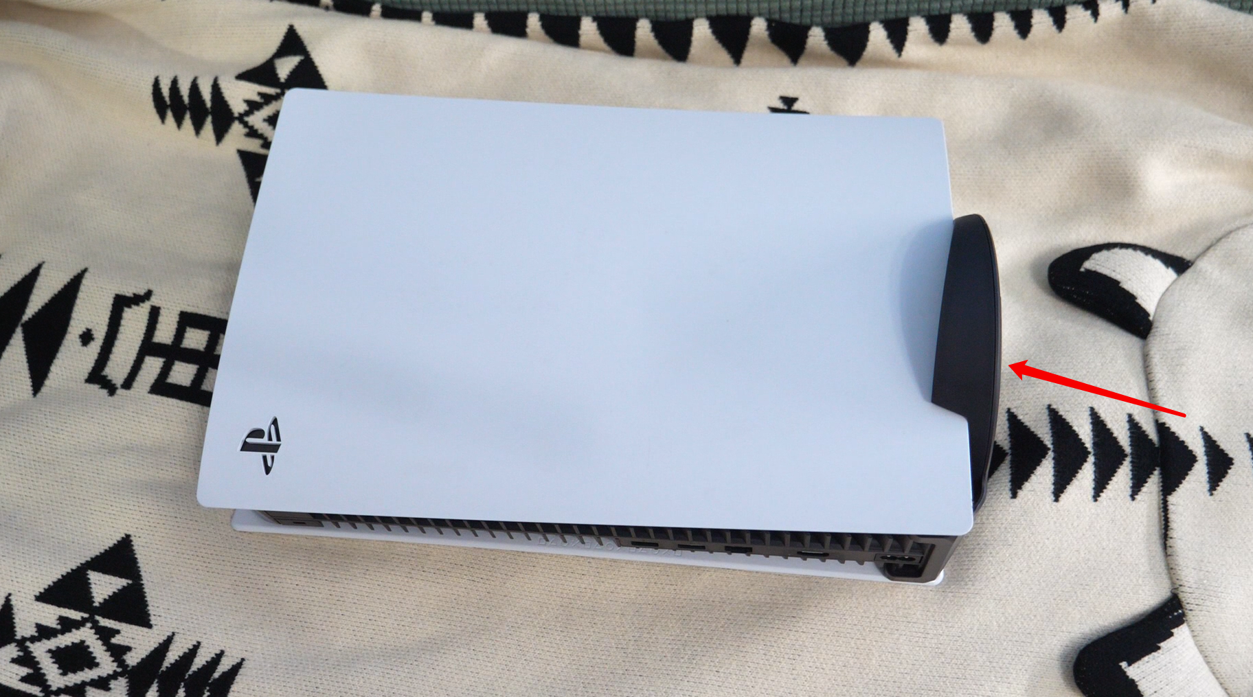 索尼PS5游戏主机扩容加装2T SSD分享：一千出头，翻车还是真香？