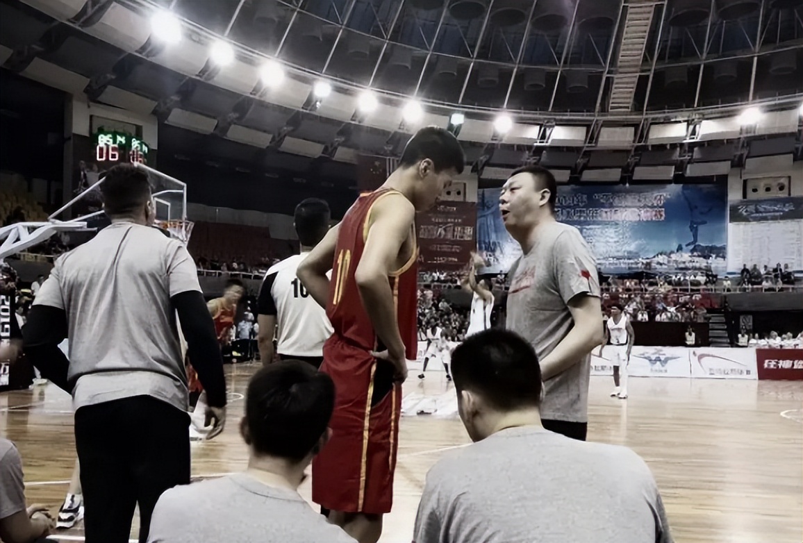 吴勇豪为什么不冲击nba(前国手砍下100分！拒绝加盟北京首钢，不听杜锋劝告，无缘CBA赛场)