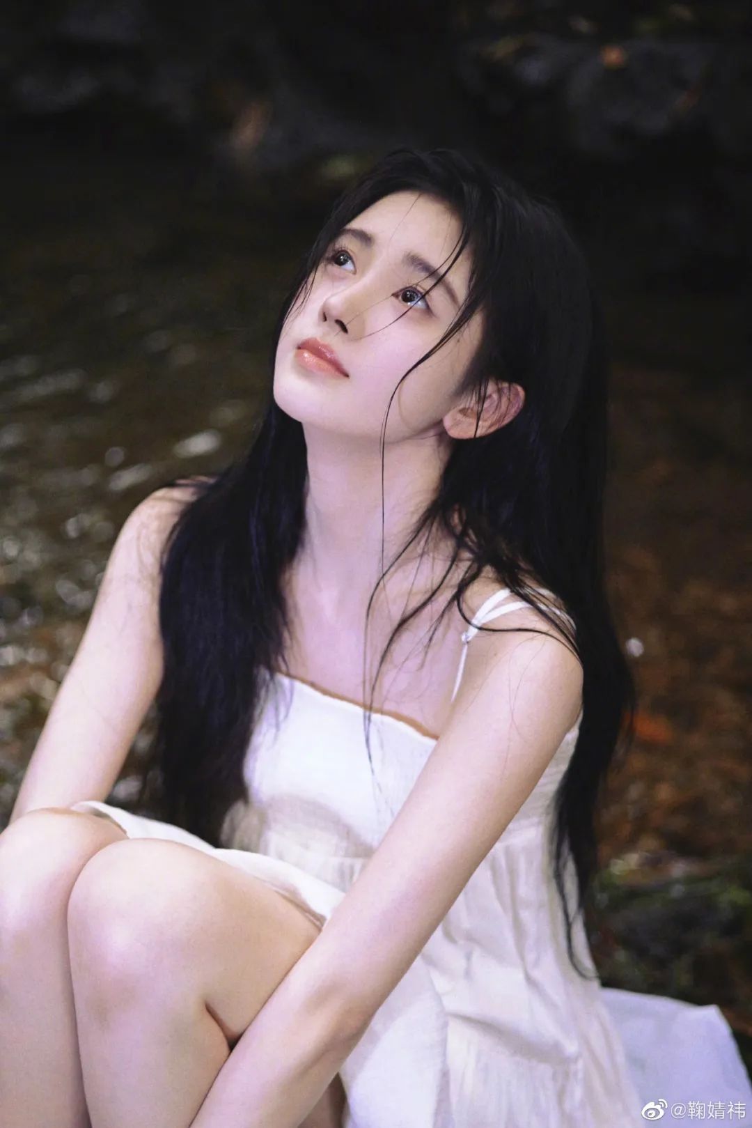 继白开水妆之后，鞠婧祎又有新的半永久造型了？