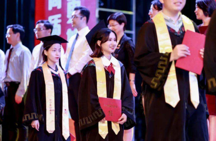 浙大学霸成“时间管理大师”，从清晨学到深夜，吃饭只有20分钟