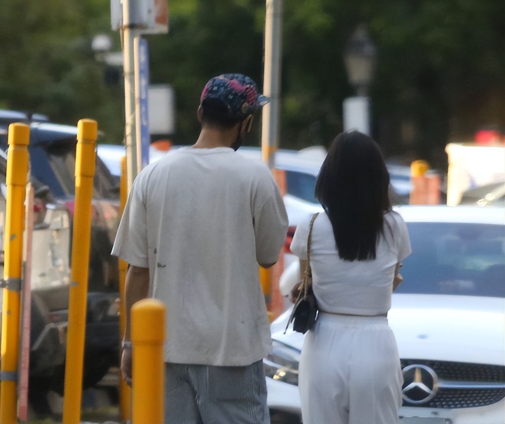 阮经天认爱4个月已分手，与小14岁嫩妹新恋情曝光，做回情场浪子