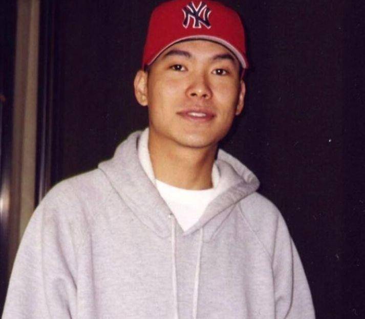 19岁不听话，22岁骨病，24岁含笑离世，才华横溢曾打败周杰伦