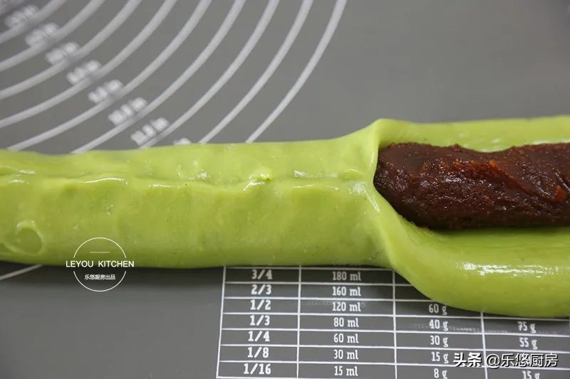 豆沙糯米卷，和买的一样软糯好吃，步骤详细，照着做就可以了