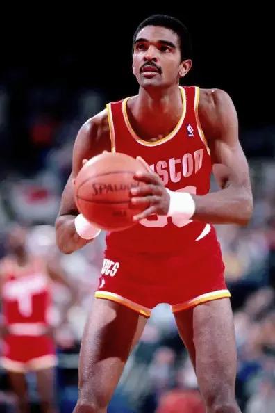 火箭nba有哪些巨星（火箭隊歷史十大球星，姚麥上榜，哈登位列第二）