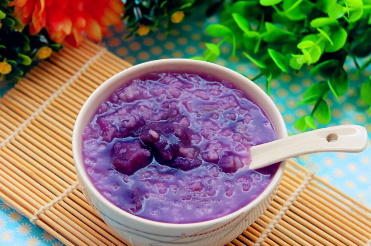 【紫薯牛奶粥】做法步骤图 健脾胃补气血-起舞食谱网
