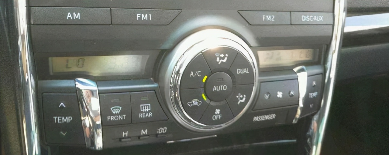 向上表示温度增加,向下表示温度减小temp  是英文temperature的缩写.