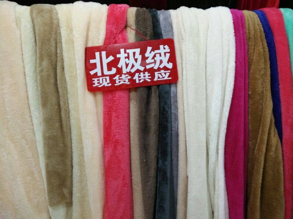 衣服全是“假货”？除“南极人”之外，还有几家品牌也卖吊牌赚钱