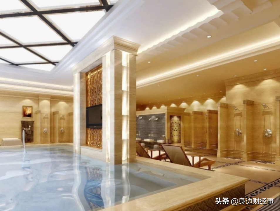 对于北方人来说,洗浴中心是冬天里最火爆的地方,泡澡,搓澡,按摩等等都