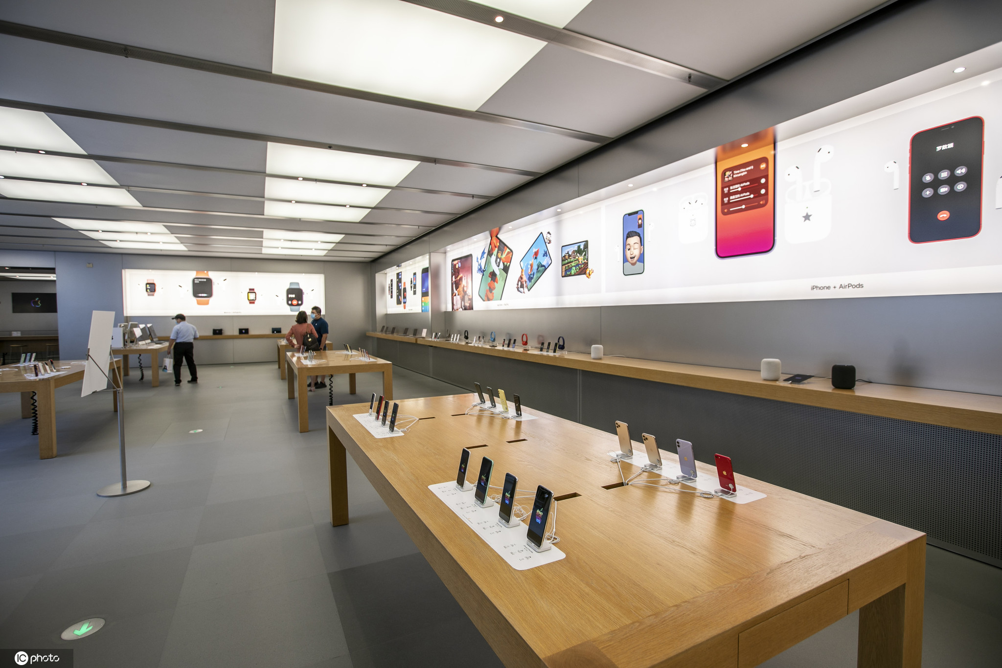 买手机线上买和线下买有何区别？手机店老板告诉你真相