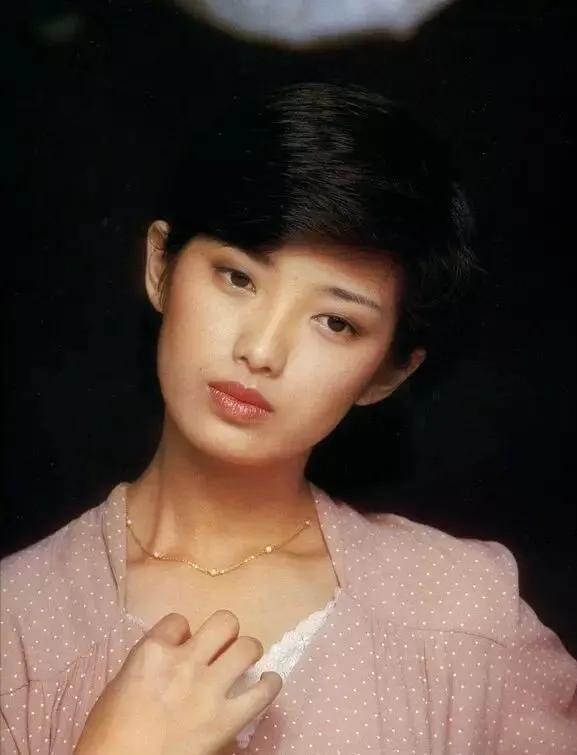 山口百惠，25张精美的照片