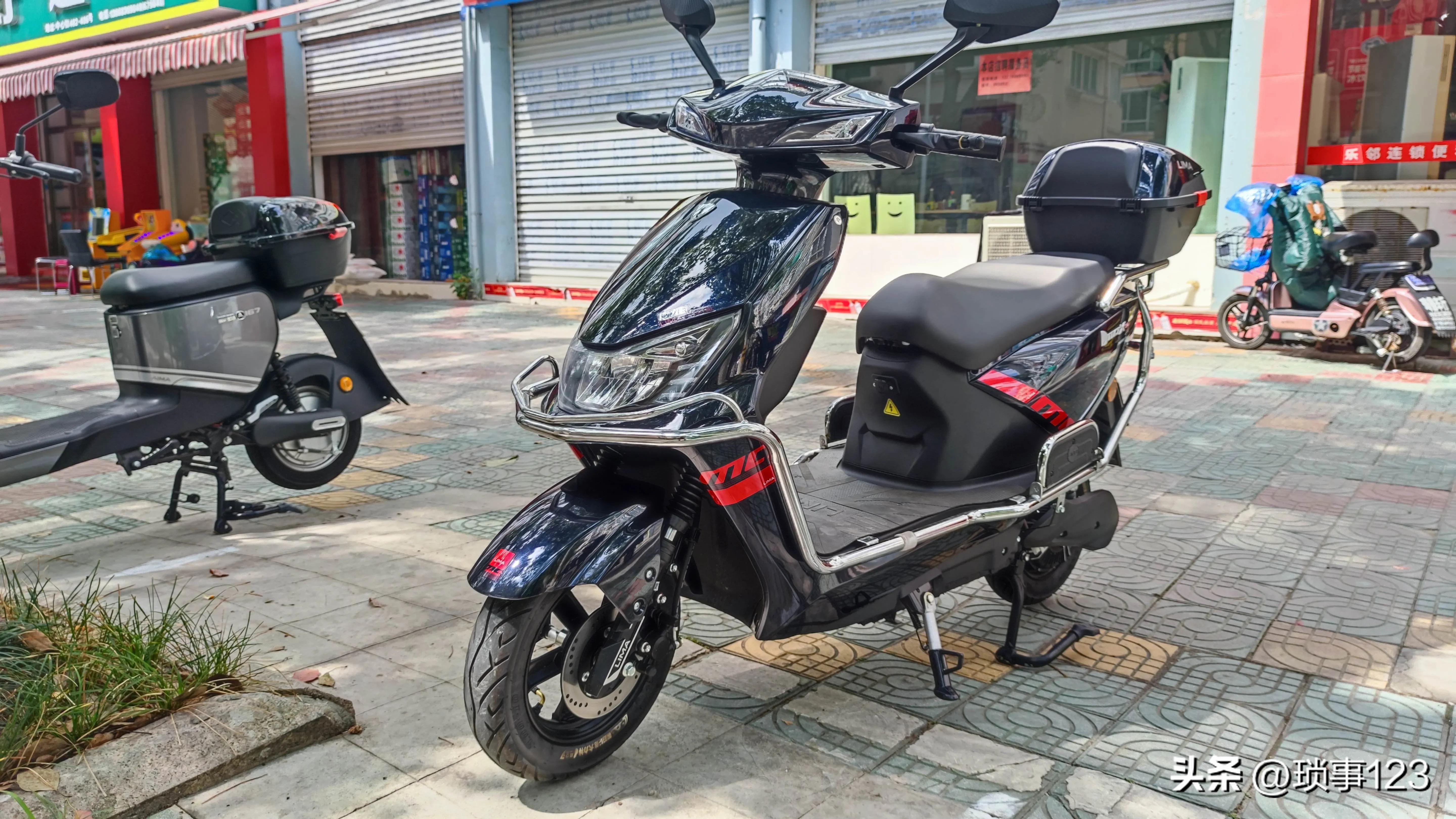 立馬電動摩托車（3850元入手，立馬極威（LM1500DT-10）電動摩托車靜態評測）