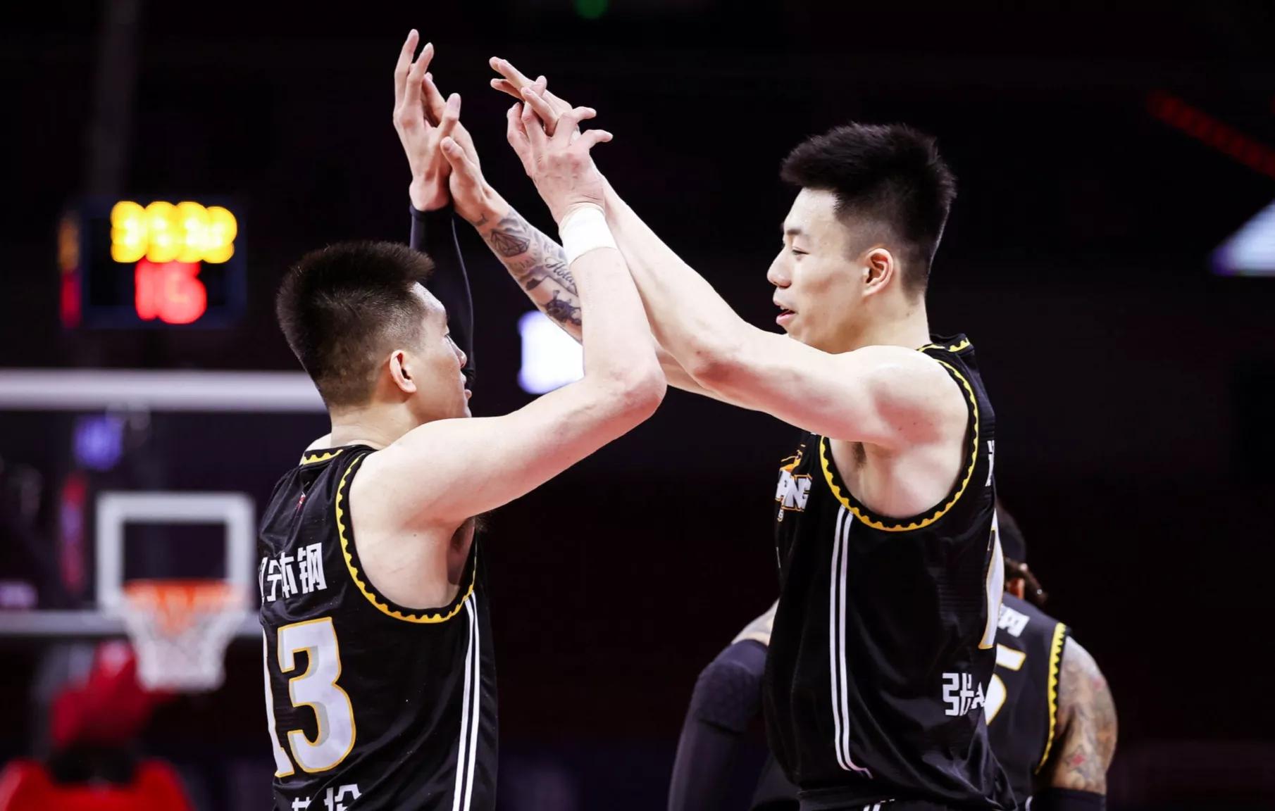 nba哪些球员投篮外翻（张镇麟继续苦练，改变投篮姿势，酷似塔图姆，有望打NBA发展联盟）